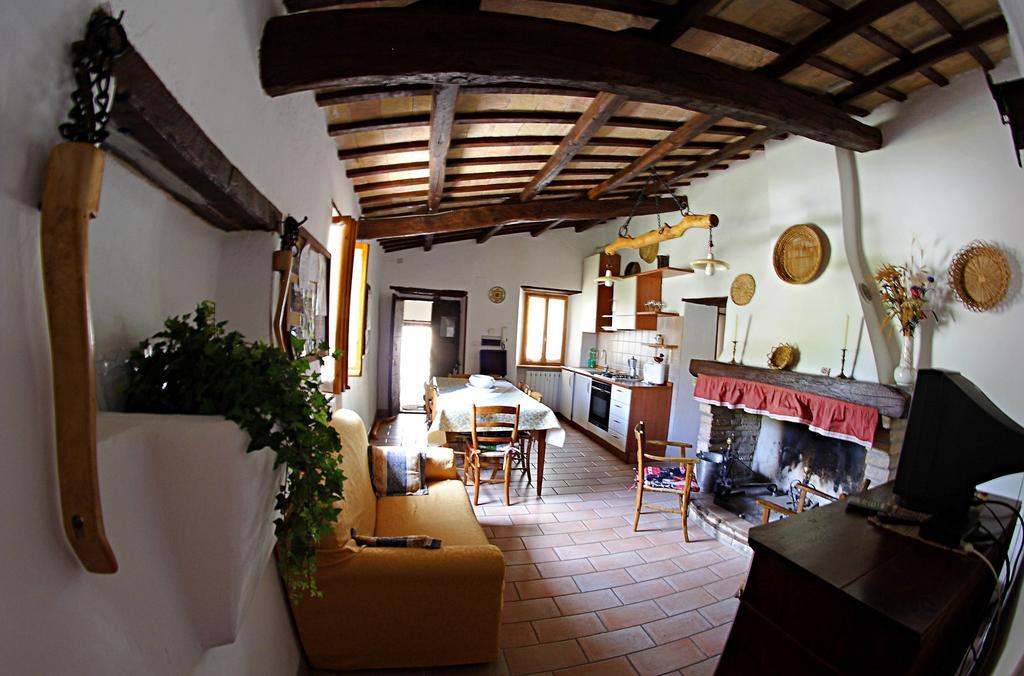 Penzion Agriturismo Residenza Paradiso Trevi Pokoj fotografie