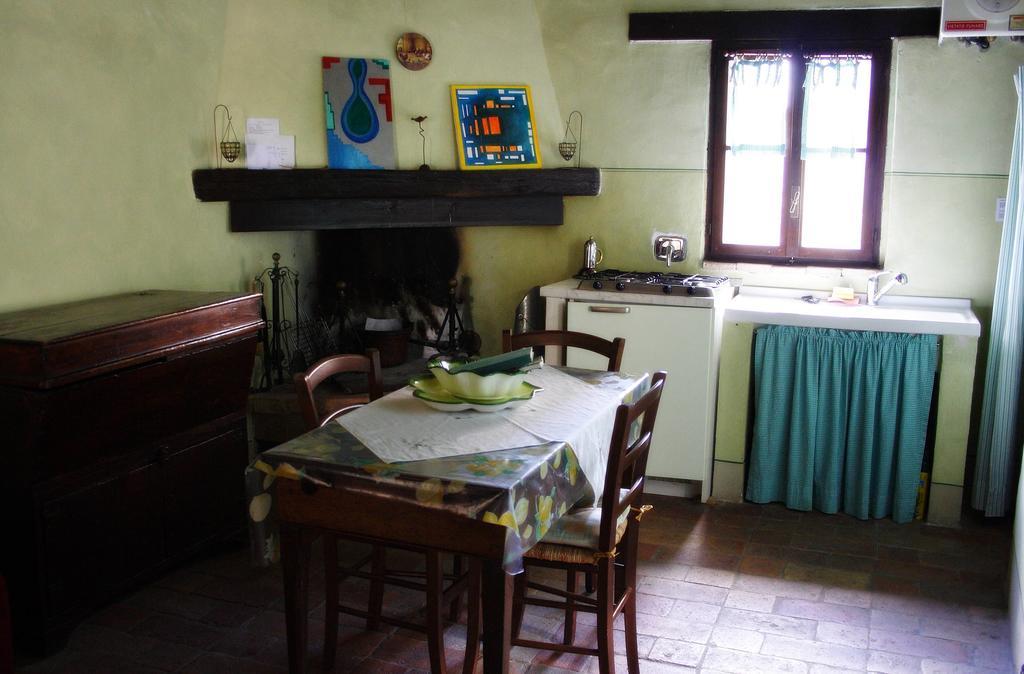 Penzion Agriturismo Residenza Paradiso Trevi Pokoj fotografie