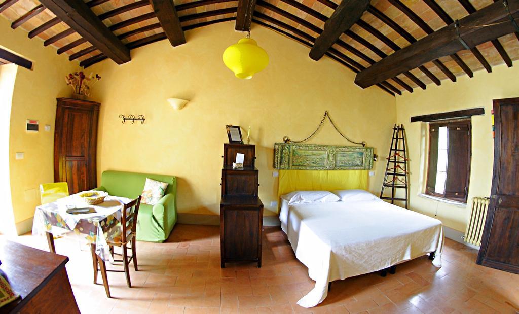 Penzion Agriturismo Residenza Paradiso Trevi Pokoj fotografie